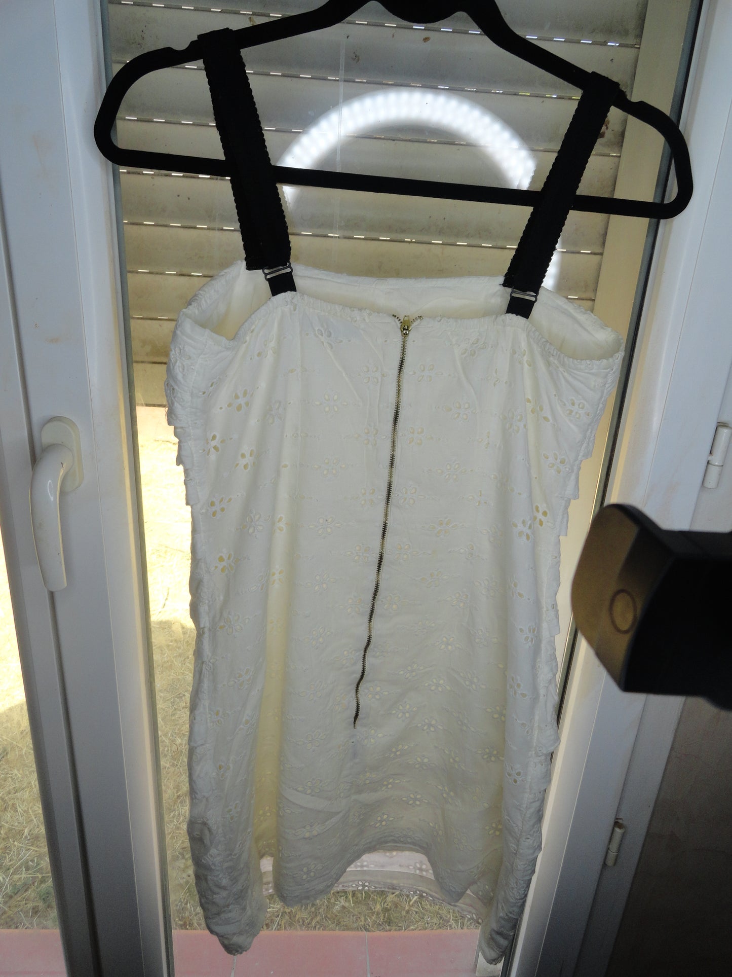 Robe Sandro taille 1 – blanche, chic et intemporelle